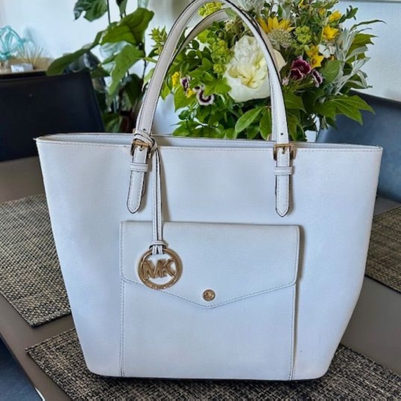Michael Kors Purse - Picture 1 of 4